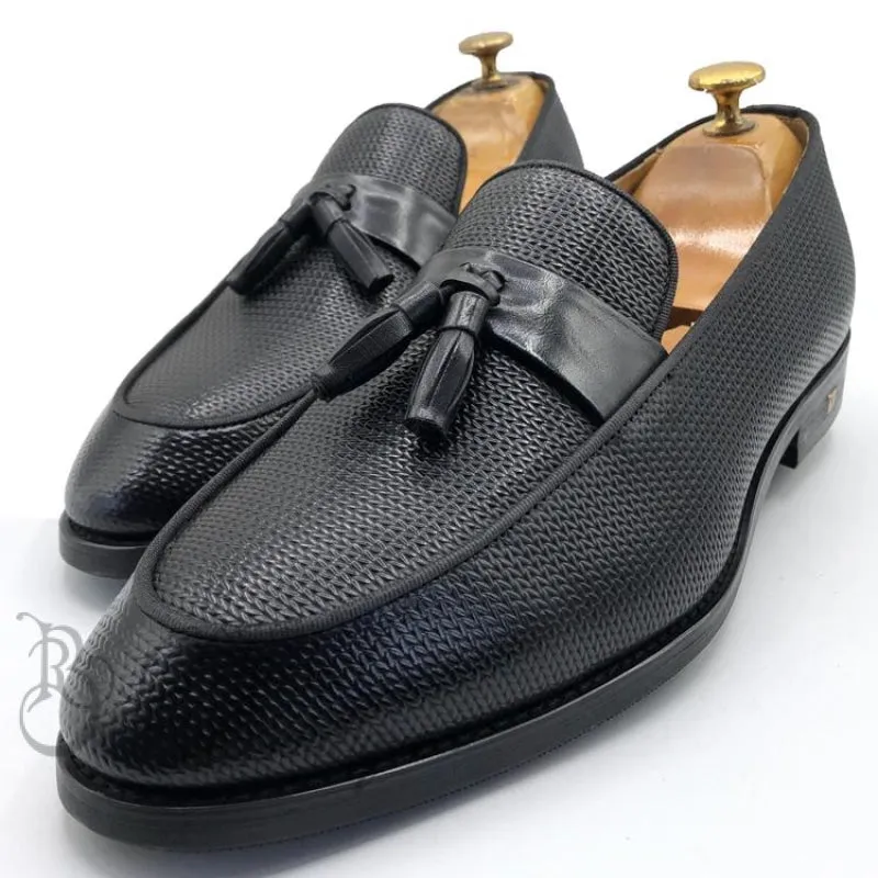 LV. textured tasseled shoe | Black